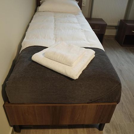 Smartmotel Pułtusk Exteriör bild