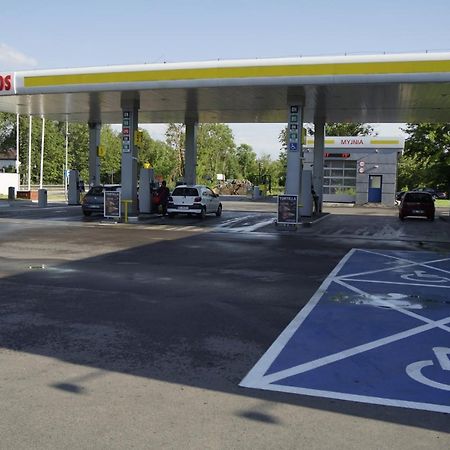 Smartmotel Pułtusk Exteriör bild